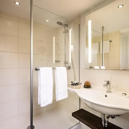 Mercure Frankfurt Ost אסכבורן