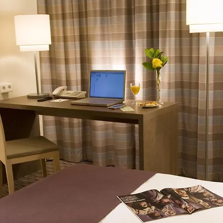Mercure Frankfurt Ost Ξενοδοχείο 5*