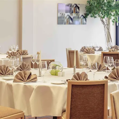 Mercure Frankfurt Ost Hotell 5*